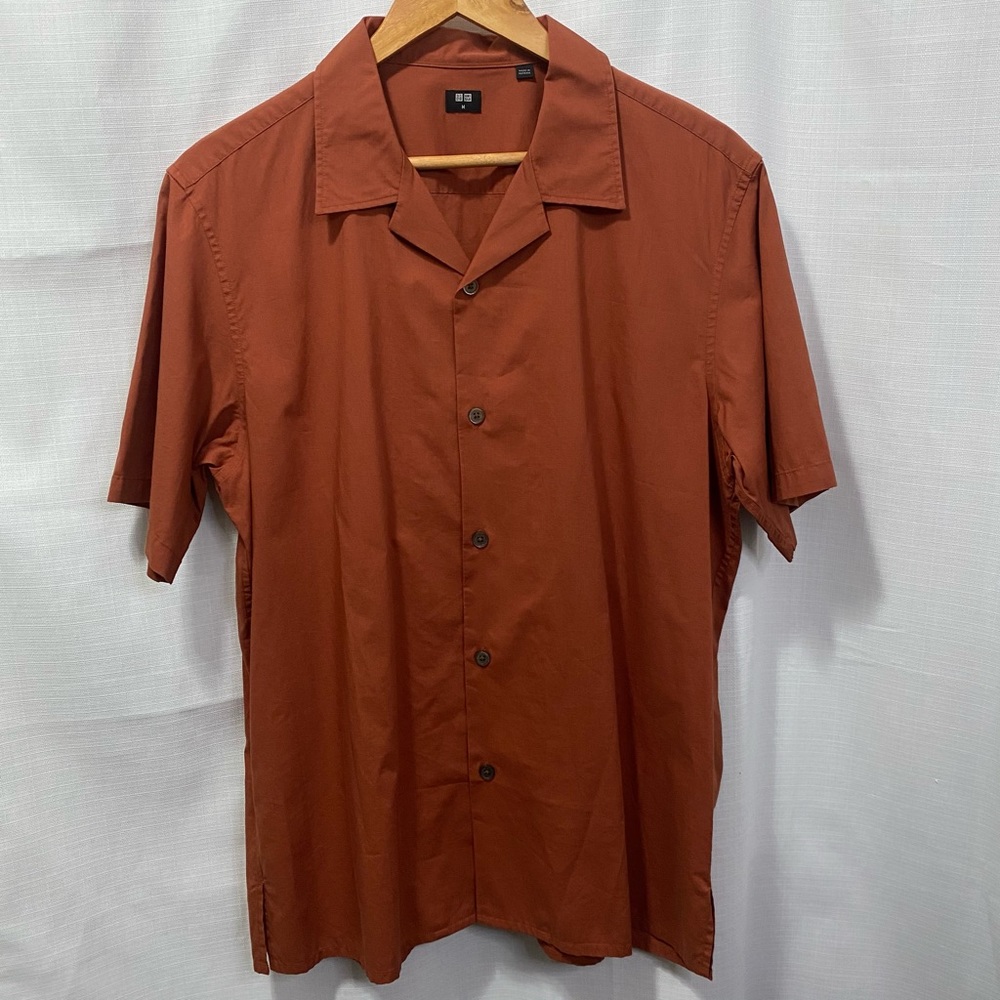 Men’s Uniqlo Short Sleeve Shirt